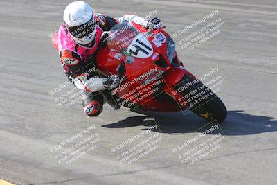 media/Dec-15-2023-Apex Assassins (Fri) [[91f19fb1c7]]/Trackday 1/Session 2 (Bowl)/